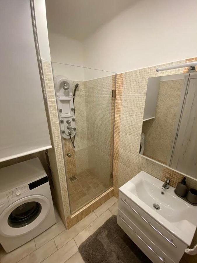 Chill Apartman Μίσκολτς Εξωτερικό φωτογραφία